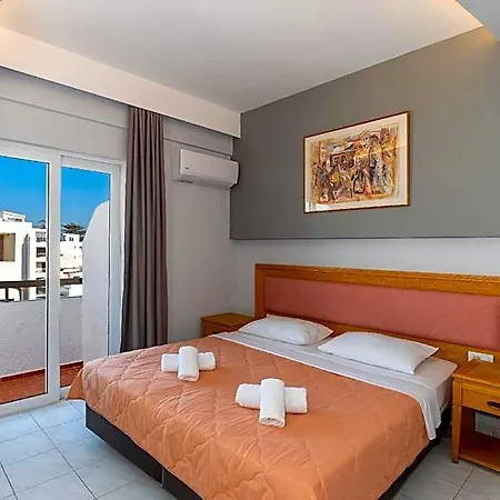 Center A Rodos Szálloda 2*